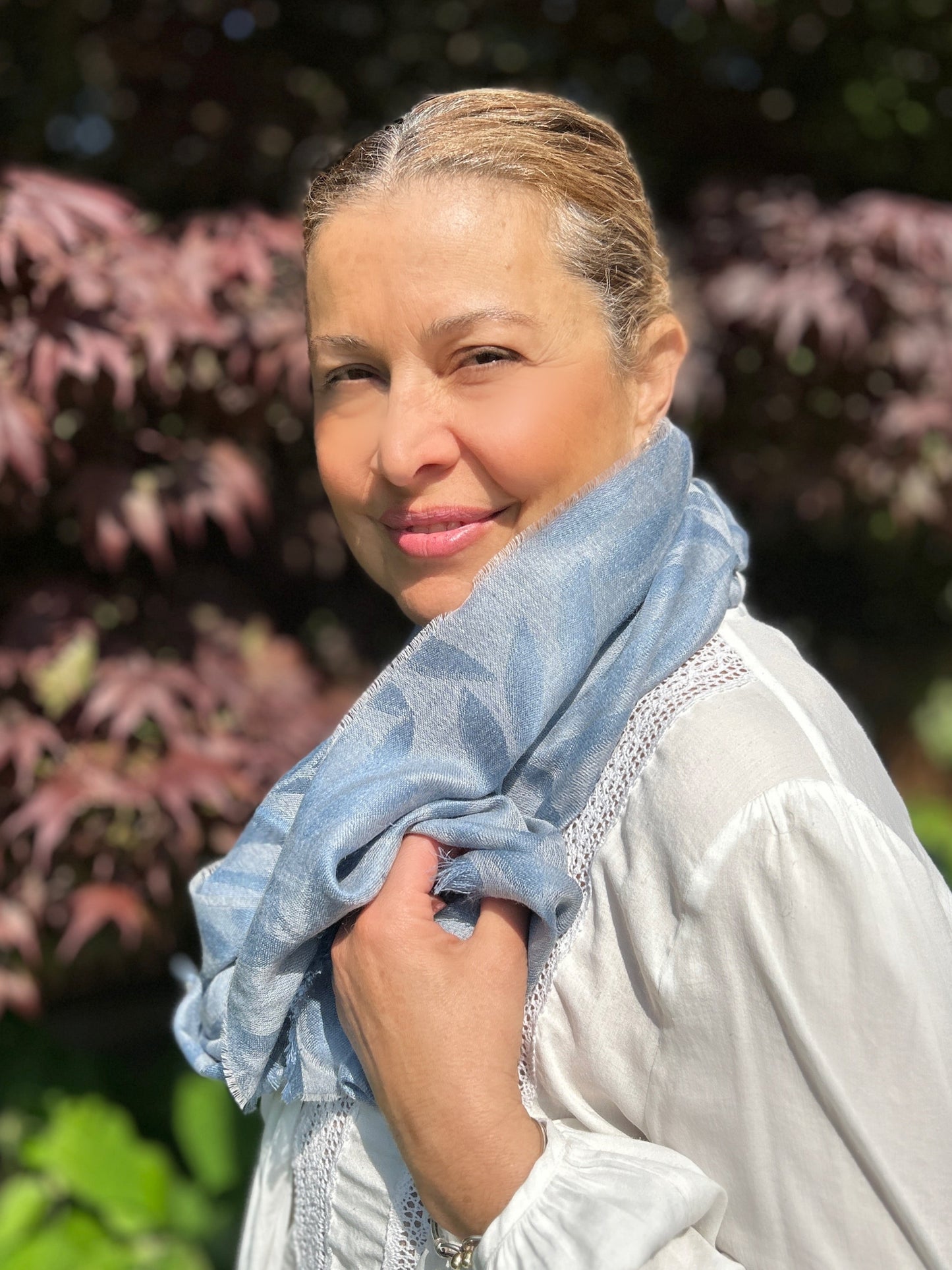 Leaf Jacquard Alpaca & Silk Scarf – Elegant & Lightweight